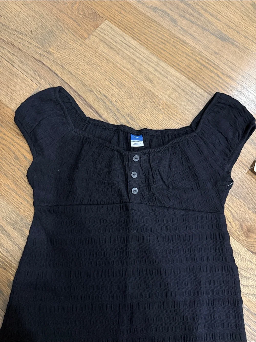 Brand new with tags* Girl’s Old Navy Black Textured Short Sleeve Dress